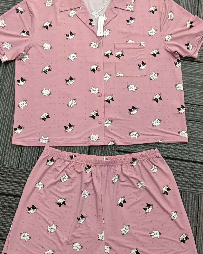 Printed pajama set detail